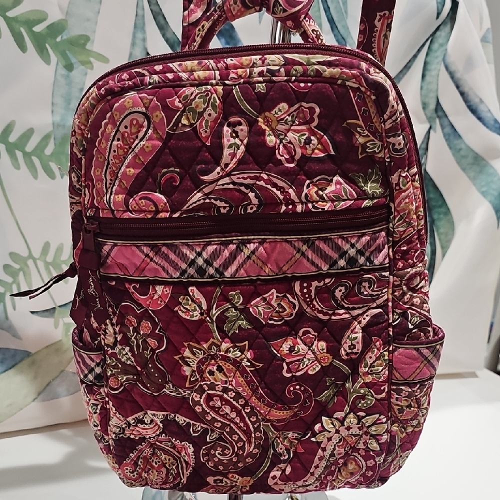 Vera Bradley Raspberry Paisley backpack with matching wallet - Picture 3 of 15